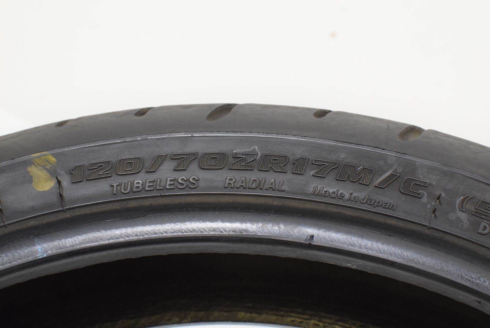USED Front Tire Bridgestone Battlax T30-F Sport Touring 120/ 70-17 003872 {{ shop.shopifyCountryName }} - Mototech271