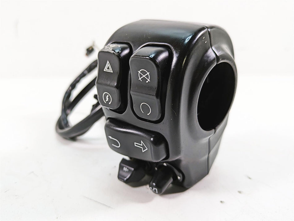 2018 Harley Touring FLHXSE CVO Street Glide Right Hand Control Switch 71500083C {{ shop.shopifyCountryName }} - Mototech271