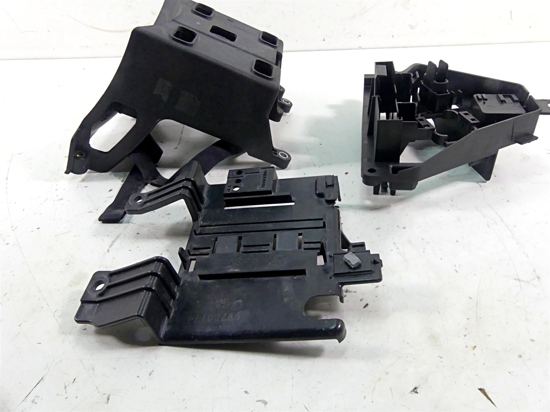 2015 Harley Touring FLHXS Street Glide Battery Tray Electrical Holder 66000010A {{ shop.shopifyCountryName }} - Mototech271