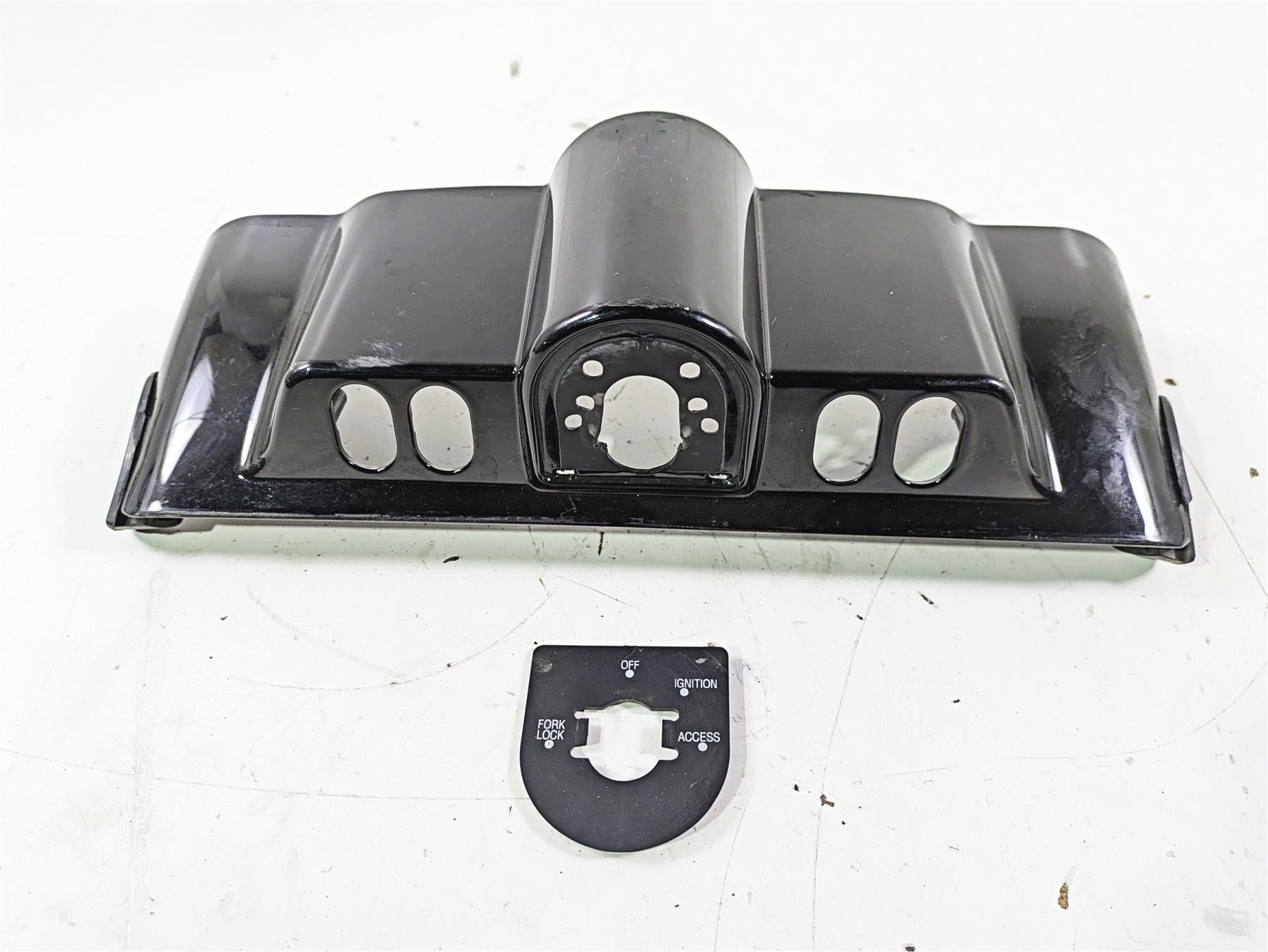 2007 Harley Touring FLHTCU SE CVO E-Glide Ignition Switch Cover 58545-07 {{ shop.shopifyCountryName }} - Mototech271