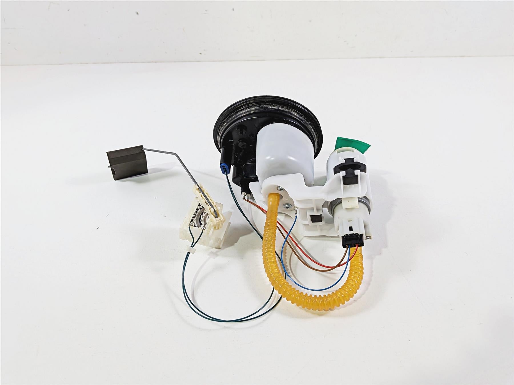 2014 BMW S1000RR K46 Fuel Gas Petrol Pump & Sender - Tested - Video 16147718349 {{ shop.shopifyCountryName }} - Mototech271