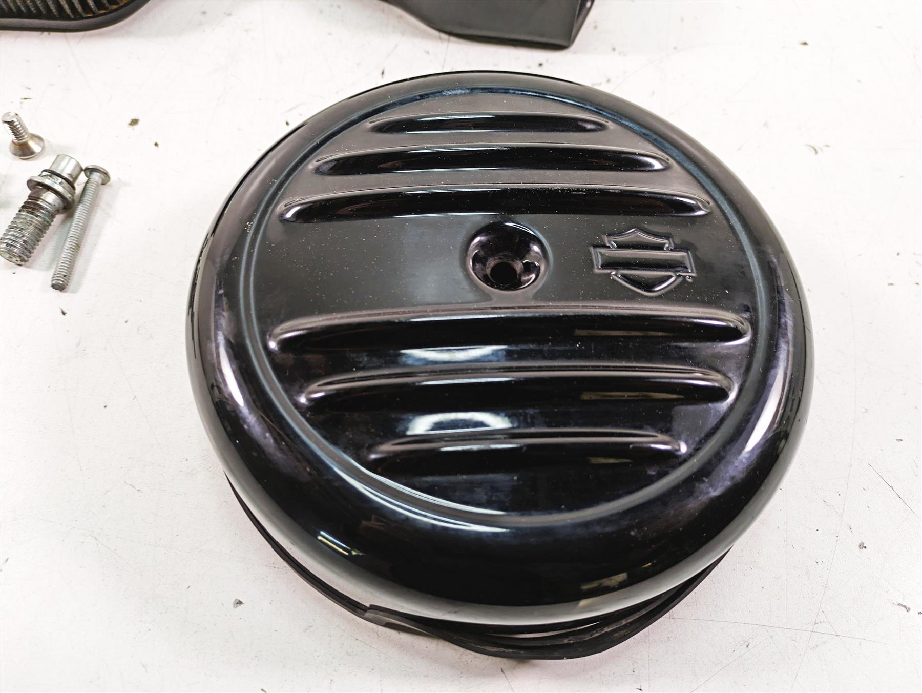 2019 Harley XL883N Sportster Iron Air Cleaner Breather Filter 29000015A 61300541 {{ shop.shopifyCountryName }} - Mototech271