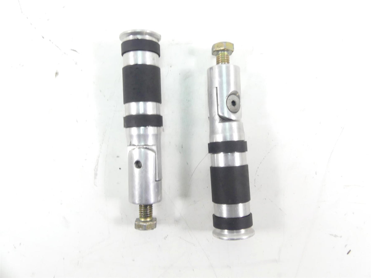 2017 Harley Softail FXSB Breakout Rear Aluminum Passenger Footpeg Set 50943-05A {{ shop.shopifyCountryName }} - Mototech271
