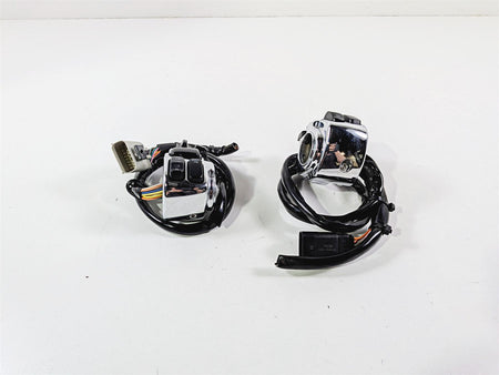 2011 Harley Touring FLHTCU CVO Electra Glide Left Right Control Switch 71682-06A-Mototech271