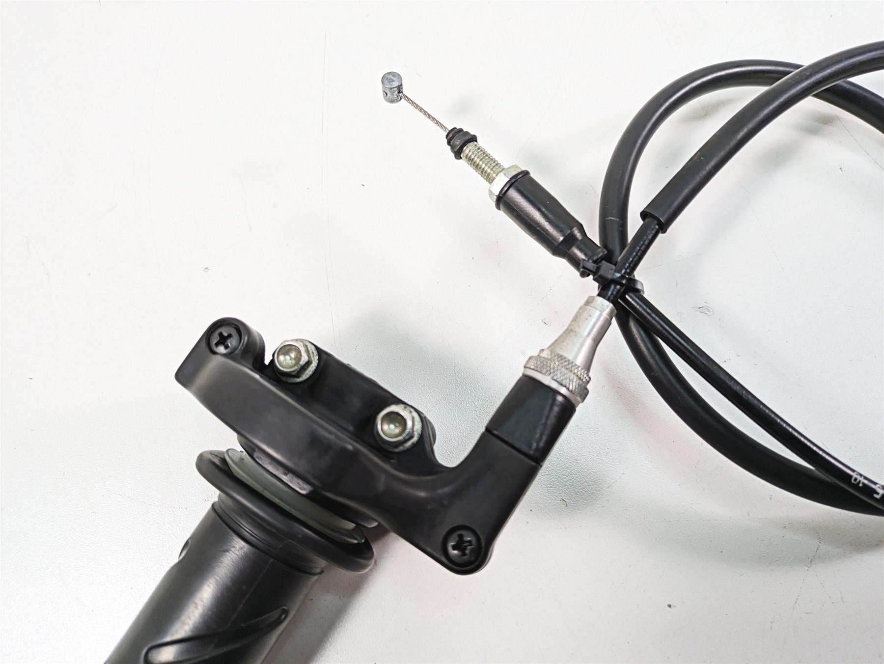 2011 Ducati Hypermotard 1100 Evo SP Throttle Control & Both Grips 65420032A {{ shop.shopifyCountryName }} - Mototech271