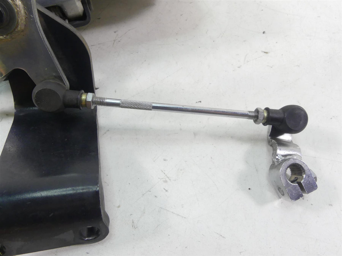 2002 Yamaha XVS1100 V-Star Left Footboard Floor Board + Shifter 5KS-27410-00-00 {{ shop.shopifyCountryName }} - Mototech271