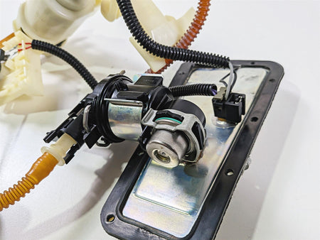2009 Harley FXCWC Softail Rocker Fuel Gas Petrol Pump - Tested 75283-08 {{ shop.shopifyCountryName }} - Mototech271