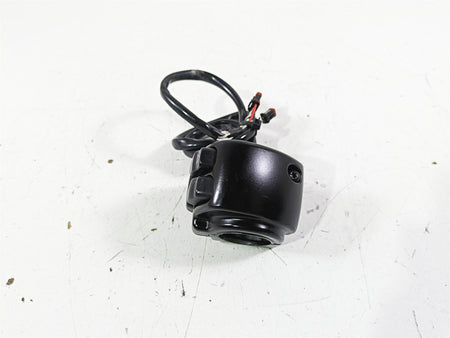 2021 Harley Softail FLSL Slim Right Hand Control Switch 71500462 {{ shop.shopifyCountryName }} - Mototech271