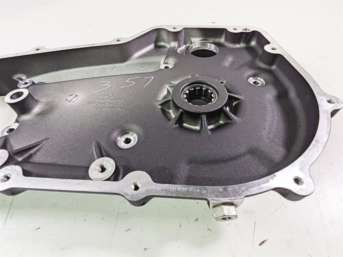 2016 Harley FXDL Dyna Low Rider Inner Primary Drive Clutch Cover 60681-06C {{ shop.shopifyCountryName }} - Mototech271