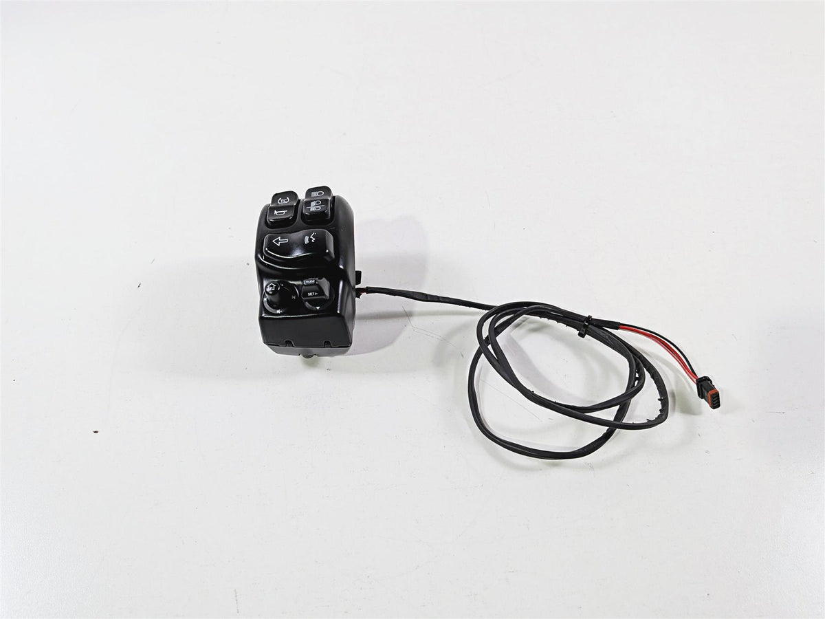 2017 Harley Touring FLHXS Street Glide Left Hand Control Switch Cruise -Read 71500128B {{ shop.shopifyCountryName }} - Mototech271