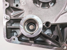 Load image into Gallery viewer, 2006 Harley Softail FXSTSI Springer Inner Primary Drive Clutch Cover 60620-94B
