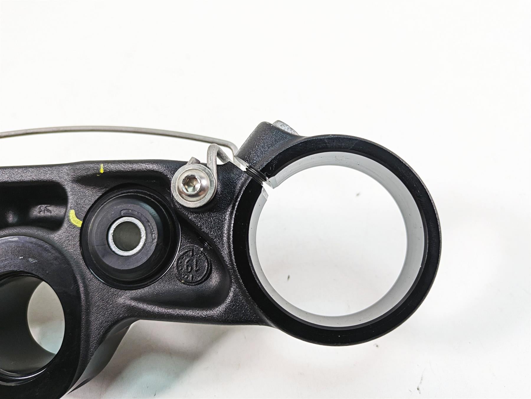 2020 Moto Guzzi V85 TT Adventure Upper Triple Tree Steering Clamp 2B004944 {{ shop.shopifyCountryName }} - Mototech271