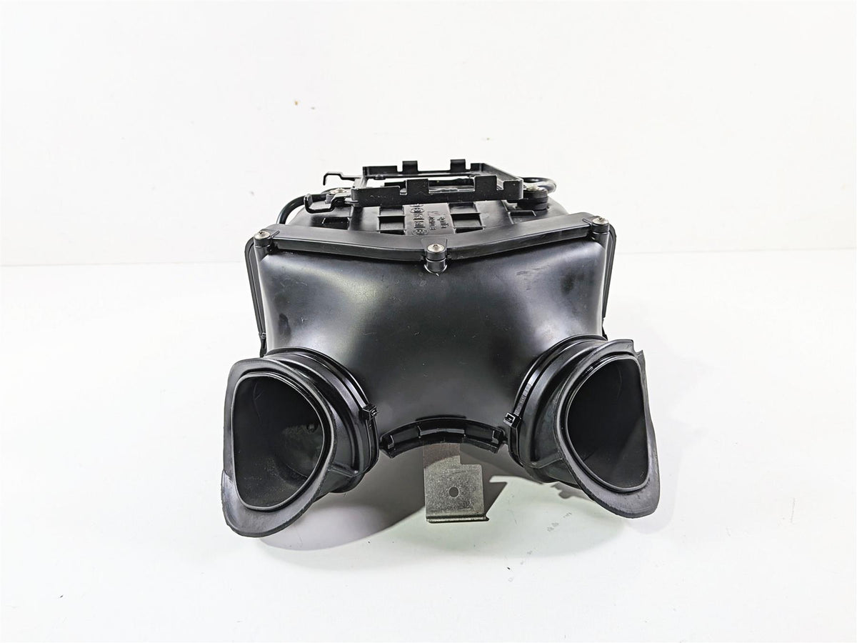 2018 Aprilia RSV4 RR Air Filter Box & Velocity Stacks 2B001216 2B003660 {{ shop.shopifyCountryName }} - Mototech271