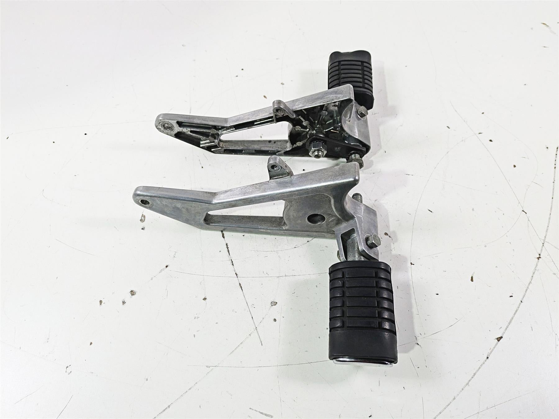1998 Moto Guzzi California 1100 EV Rear Passenger Footpeg Set GU29443550 {{ shop.shopifyCountryName }} - Mototech271