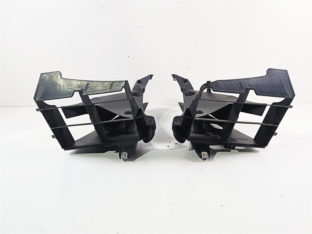 2016 BMW R1200RT RT RTW K52 Radiator Inlet Cover Fairing Shroud 46637728668 {{ shop.shopifyCountryName }} - Mototech271