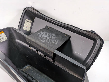 2006 Harley Touring FLHTCUI Electra Glide Right Saddle Bag Saddlebag 90752-93 {{ shop.shopifyCountryName }} - Mototech271