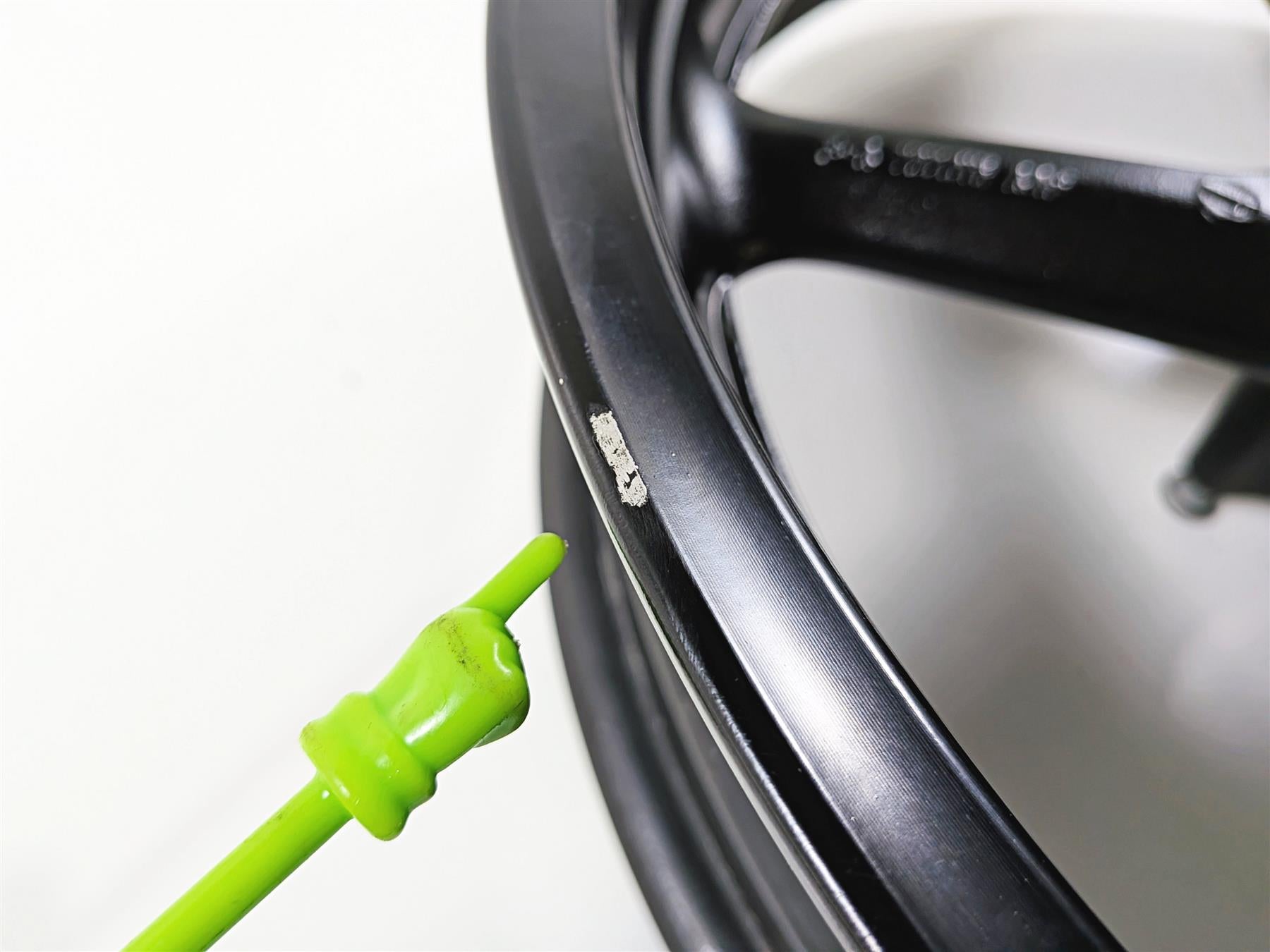 2008 Yamaha YZF R1 RN19 Straight Black Front Wheel Rim 17x3.5 5VY-25168-00 {{ shop.shopifyCountryName }} - Mototech271