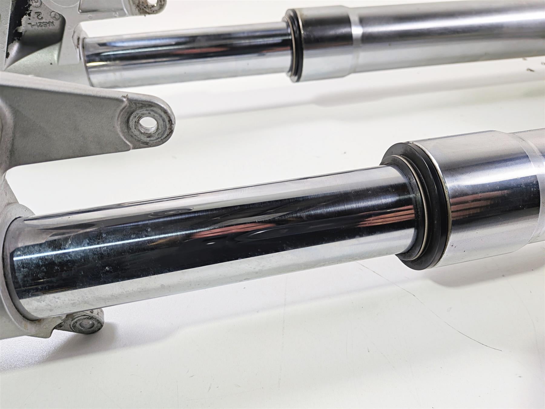 2001 Suzuki VZ800 Marauder Front Fork Triple Tree Set 51110-48E10 51120-48E10 {{ shop.shopifyCountryName }} - Mototech271
