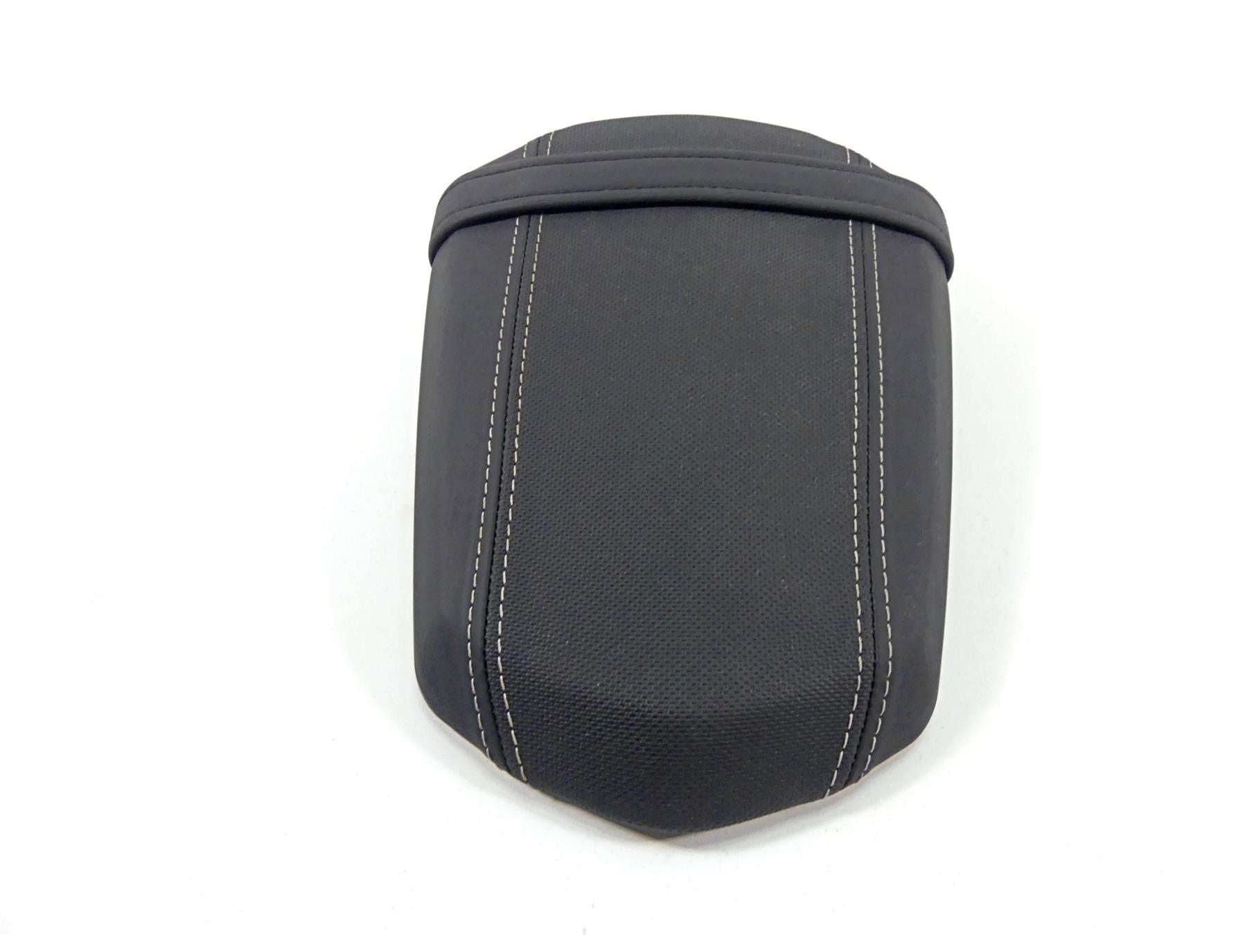 2022 Triumph Speed Triple 1200 RS Nice Rear Passenger Seat Saddle T2317015 {{ shop.shopifyCountryName }} - Mototech271