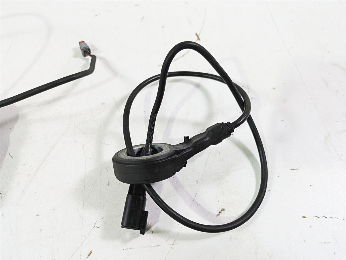 2018 Harley Softail FXFBS Fat Bob Abs Brake Wheel Speed Sensor Set 41100076 {{ shop.shopifyCountryName }} - Mototech271