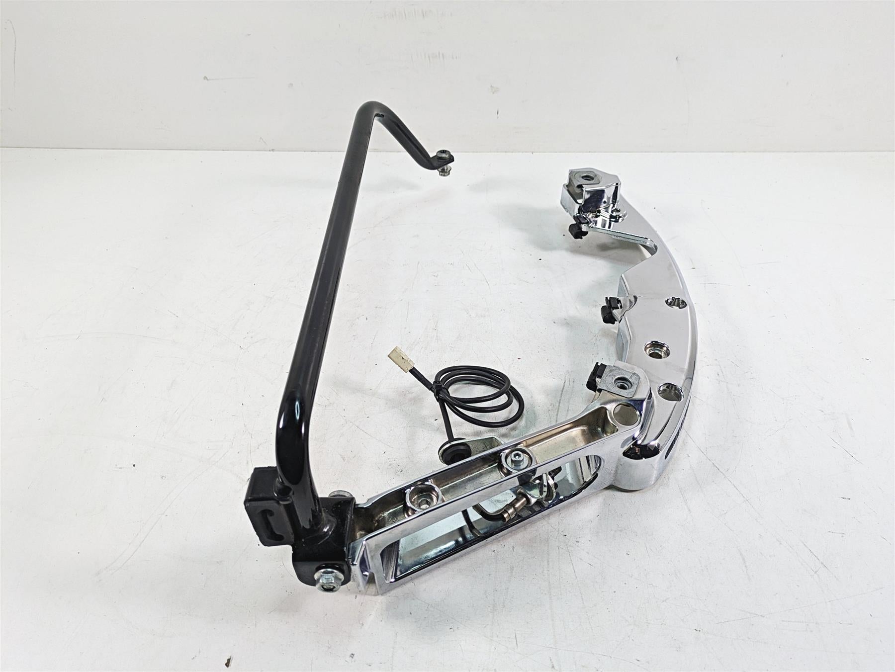 2020 Harley Touring FLHX Street Glide Left Chrome Saddlebag Support 90200501 {{ shop.shopifyCountryName }} - Mototech271