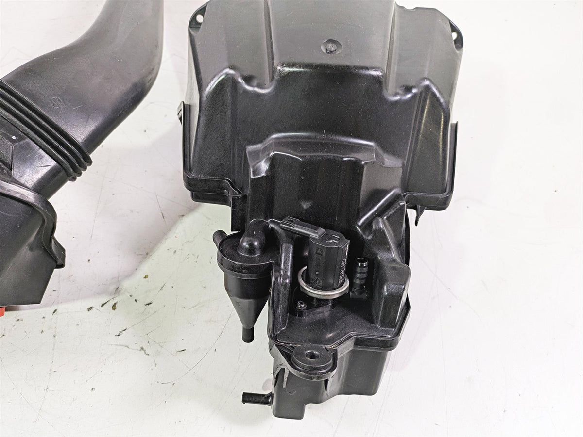 2015 BMW K1600 GT K48 Air Box Cleaner Breather & Tubes 13717712315 {{ shop.shopifyCountryName }} - Mototech271
