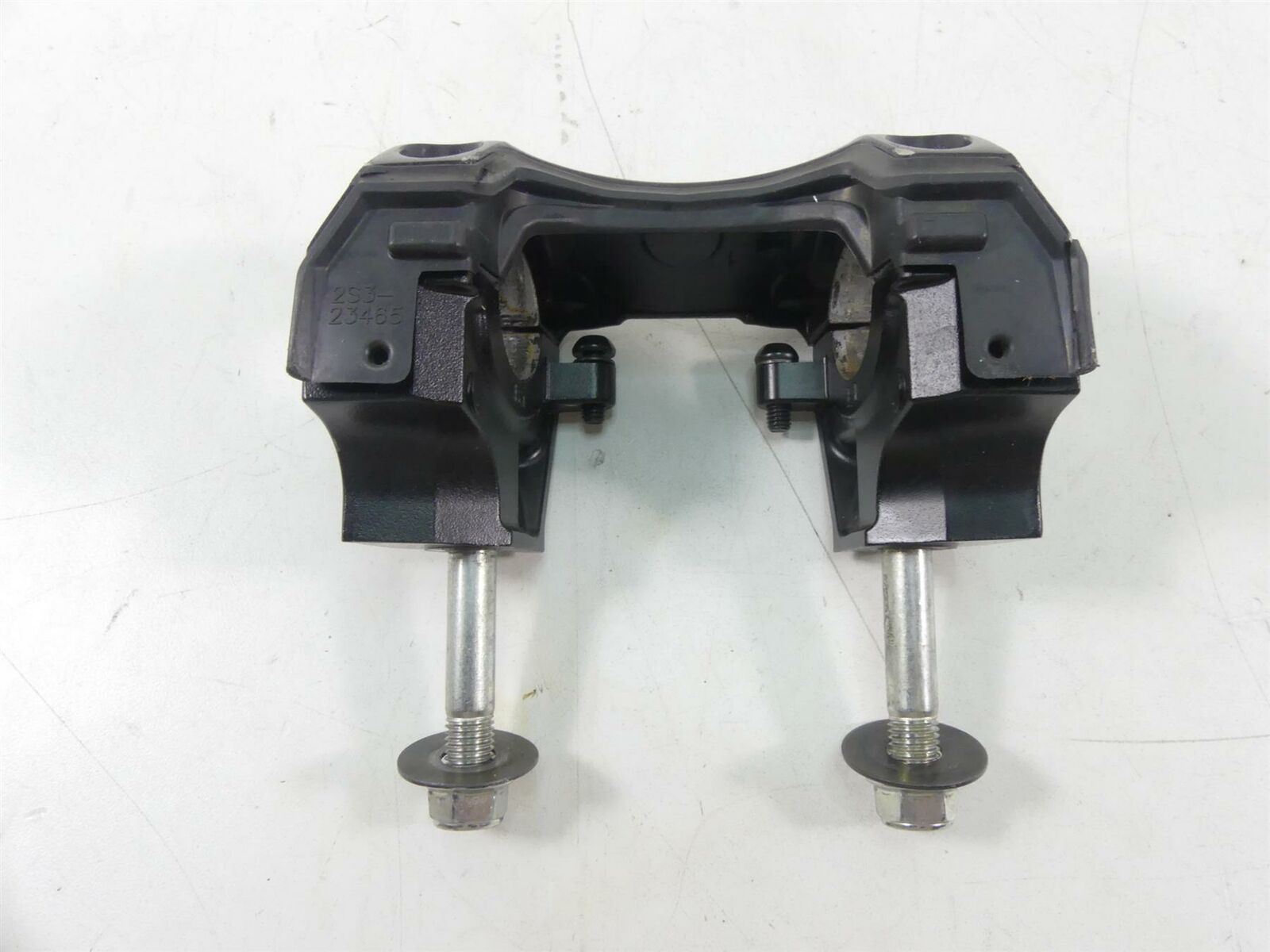 2020 Yamaha VMX17 1700 Handlebar Handle Bar Riser Set 2S3-23441-01-00 {{ shop.shopifyCountryName }} - Mototech271