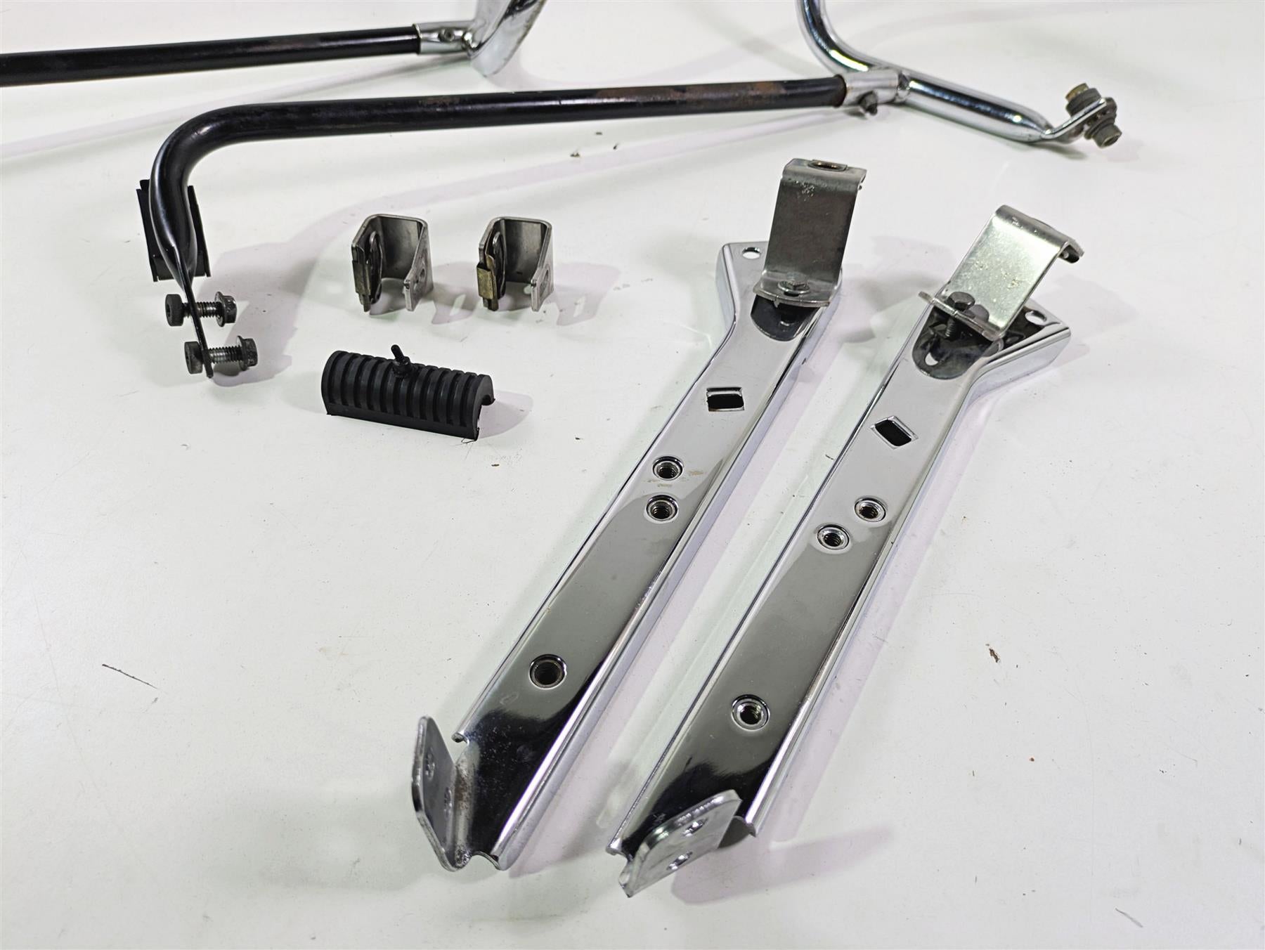 1998 Harley Touring FLHRCI Road King Saddlebag Rail Guard Support Set 49187-97 {{ shop.shopifyCountryName }} - Mototech271
