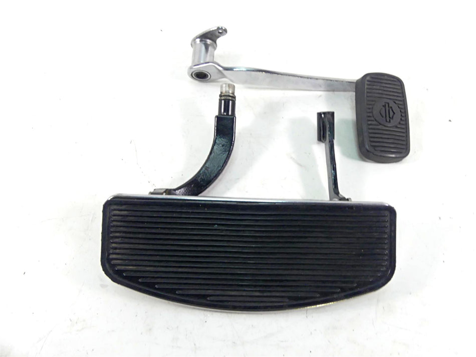 2007 Harley Touring FLHRC Road King Right Front Floorboard Brake Pedal 50621-06A {{ shop.shopifyCountryName }} - Mototech271