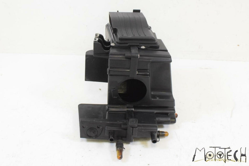 2017 Moto Guzzi 750 V7 III Special Air Cleaner Breather Filter Box 2B002959 {{ shop.shopifyCountryName }} - Mototech271