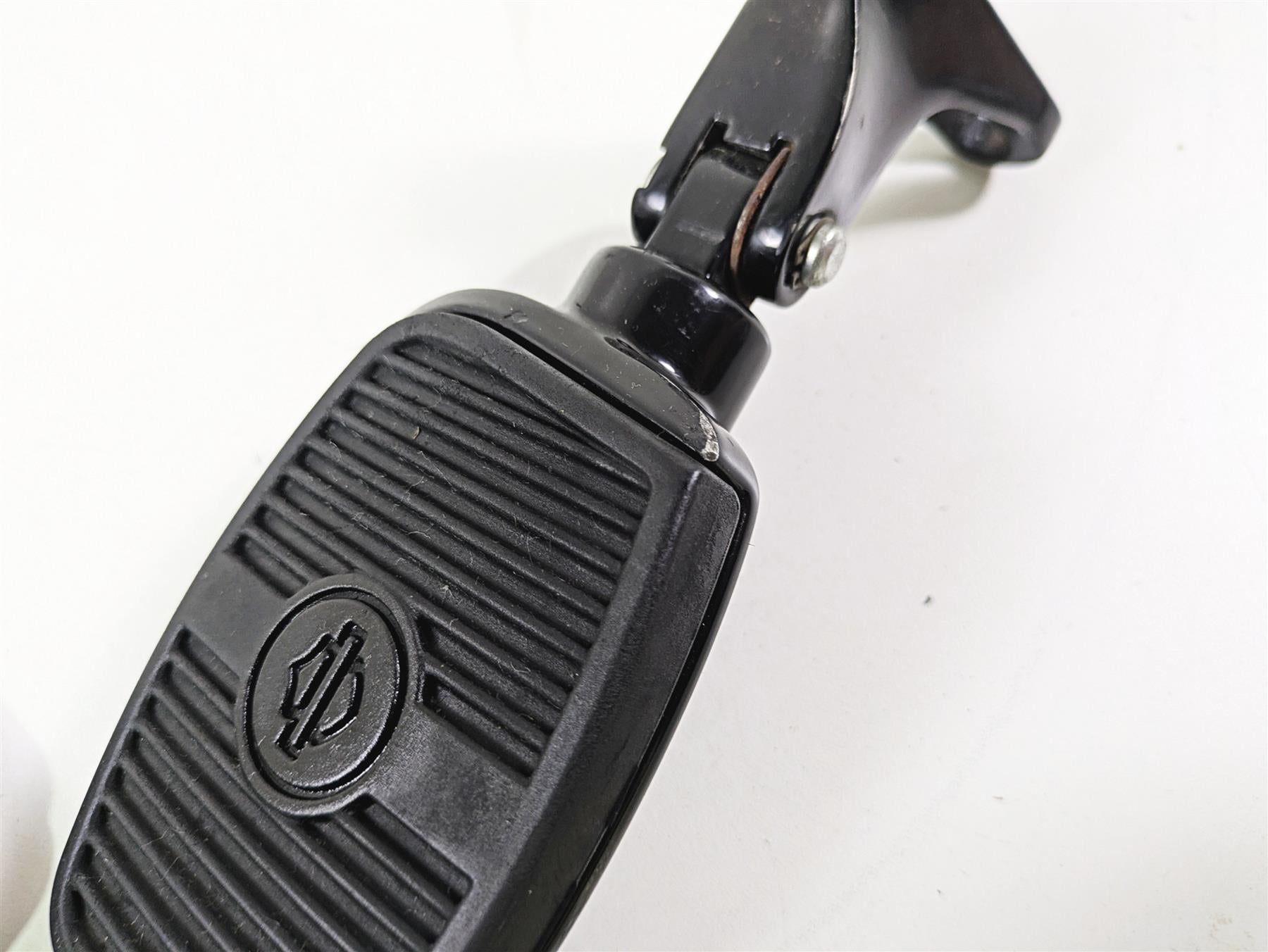 2016 Harley Touring FLHR Road King Rear Passenger Footpeg Set Black 50500146 {{ shop.shopifyCountryName }} - Mototech271