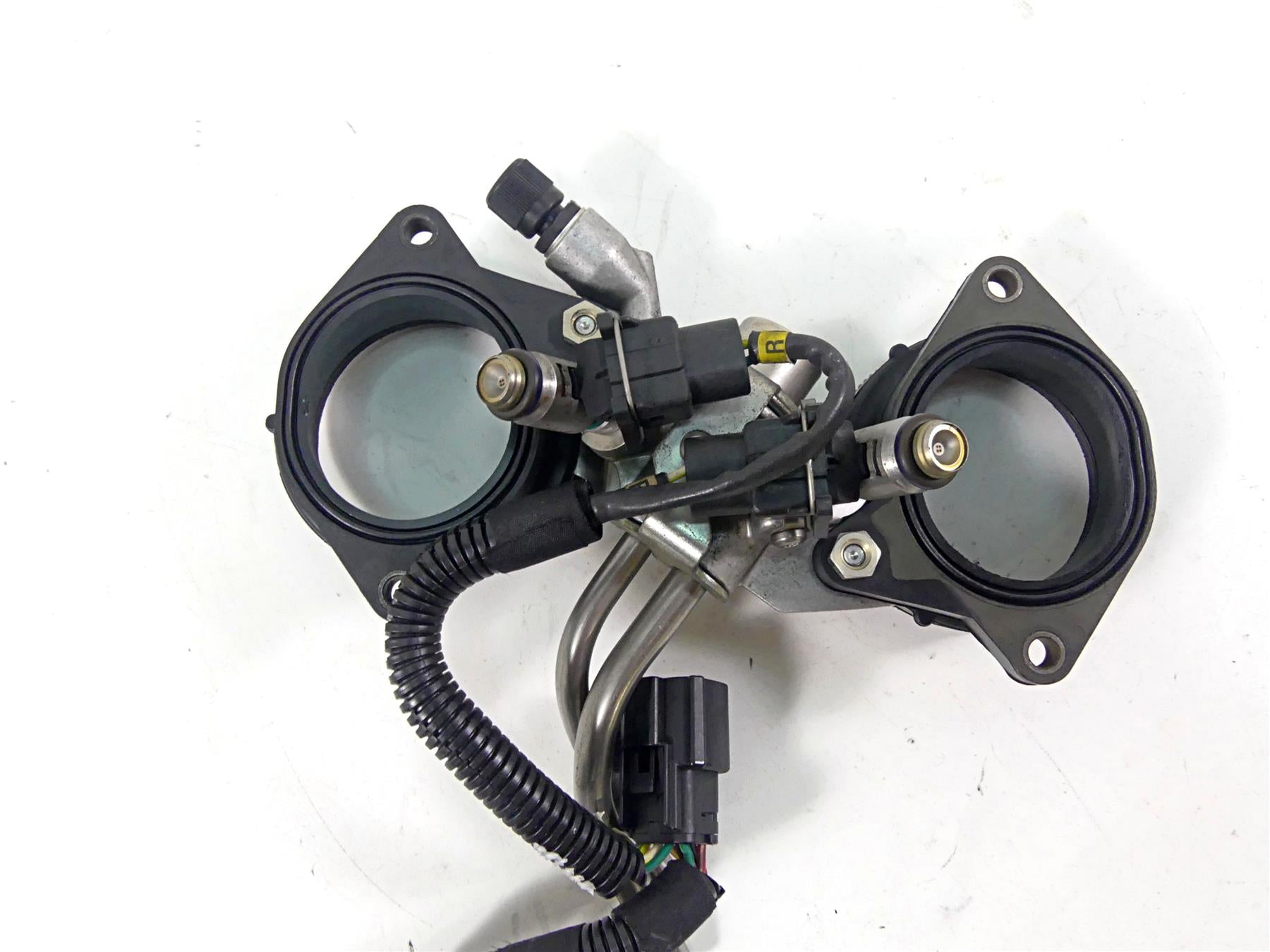 2013 Harley VRSCF Muscle Vrod Fuel Gas Petrol Injectors Set 27662-01B 27665-01A {{ shop.shopifyCountryName }} - Mototech271