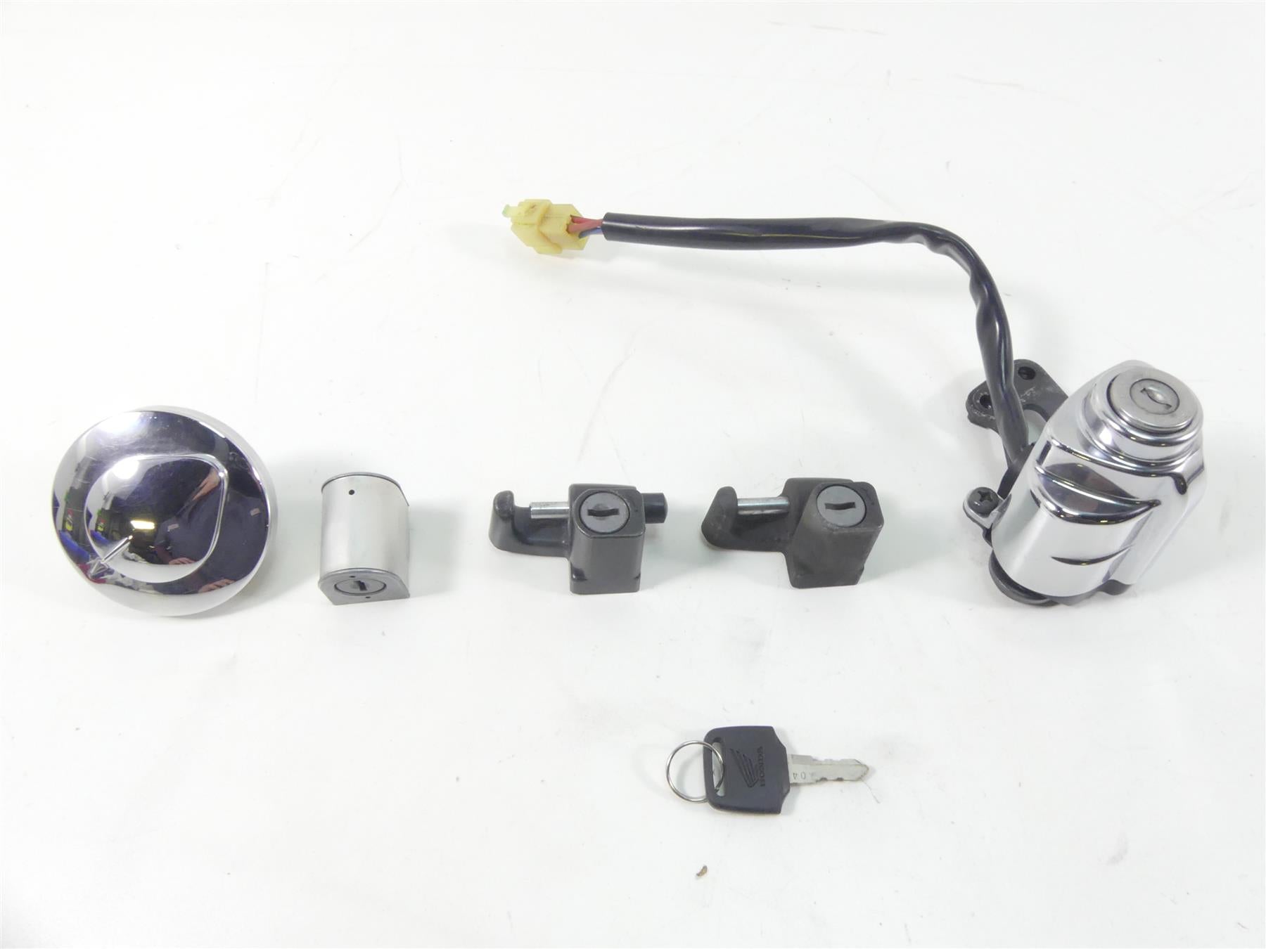 2009 Honda VTX1300 Touring Ignition Switch Key Gas Cap Seat Lock 35010-MEA-740 | Mototech271
