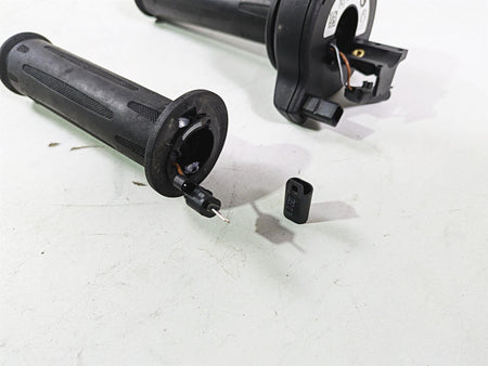 2021 BMW R1250GS K51 Adv Heated Hand Grip Handle Set Cruise READ 61318552124 {{ shop.shopifyCountryName }} - Mototech271