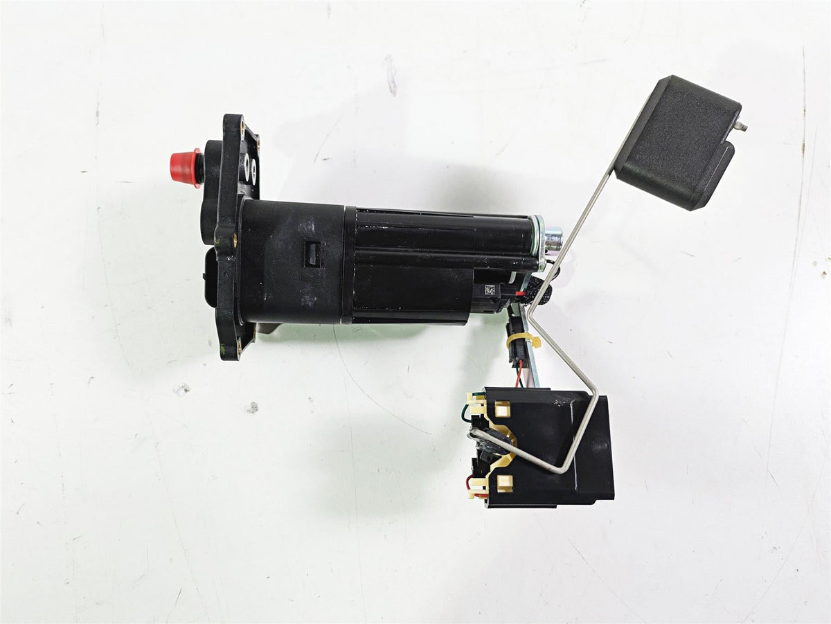 2023 Ducati Monster 937 SP Fuel Gas Petrol Pump - Tested 16024403B {{ shop.shopifyCountryName }} - Mototech271