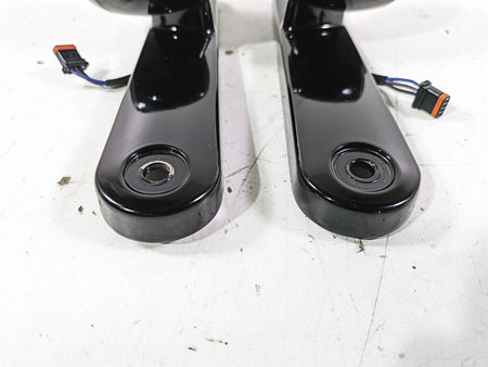 2015 Harley Touring FLHXS Street Glide Front Led Blinker & Mount Set 68000036 {{ shop.shopifyCountryName }} - Mototech271