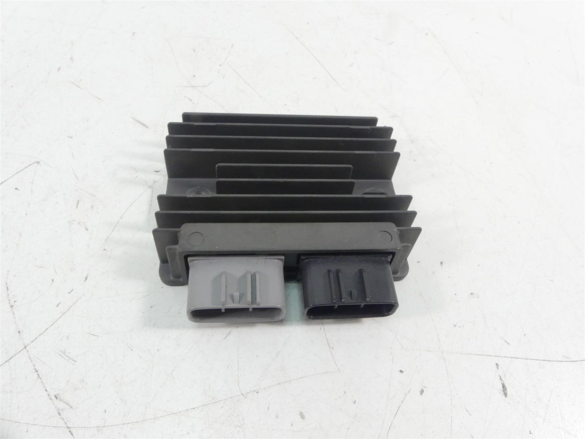 2021 Aprilia RS 660 Rectifier Voltage Regulator 1A012332 SH870AA {{ shop.shopifyCountryName }} - Mototech271