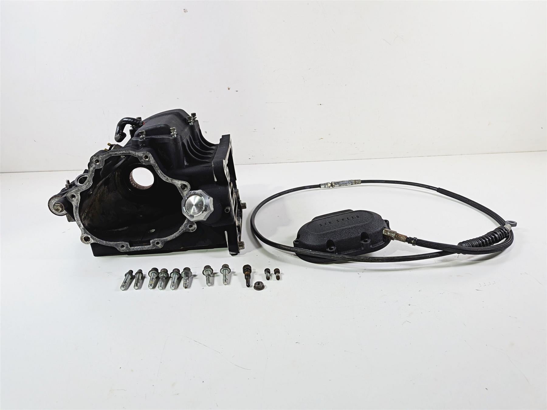 2007 Harley Dyna FXDB Street Bob Transmission Gear Box Case 34747-06C 37126-06