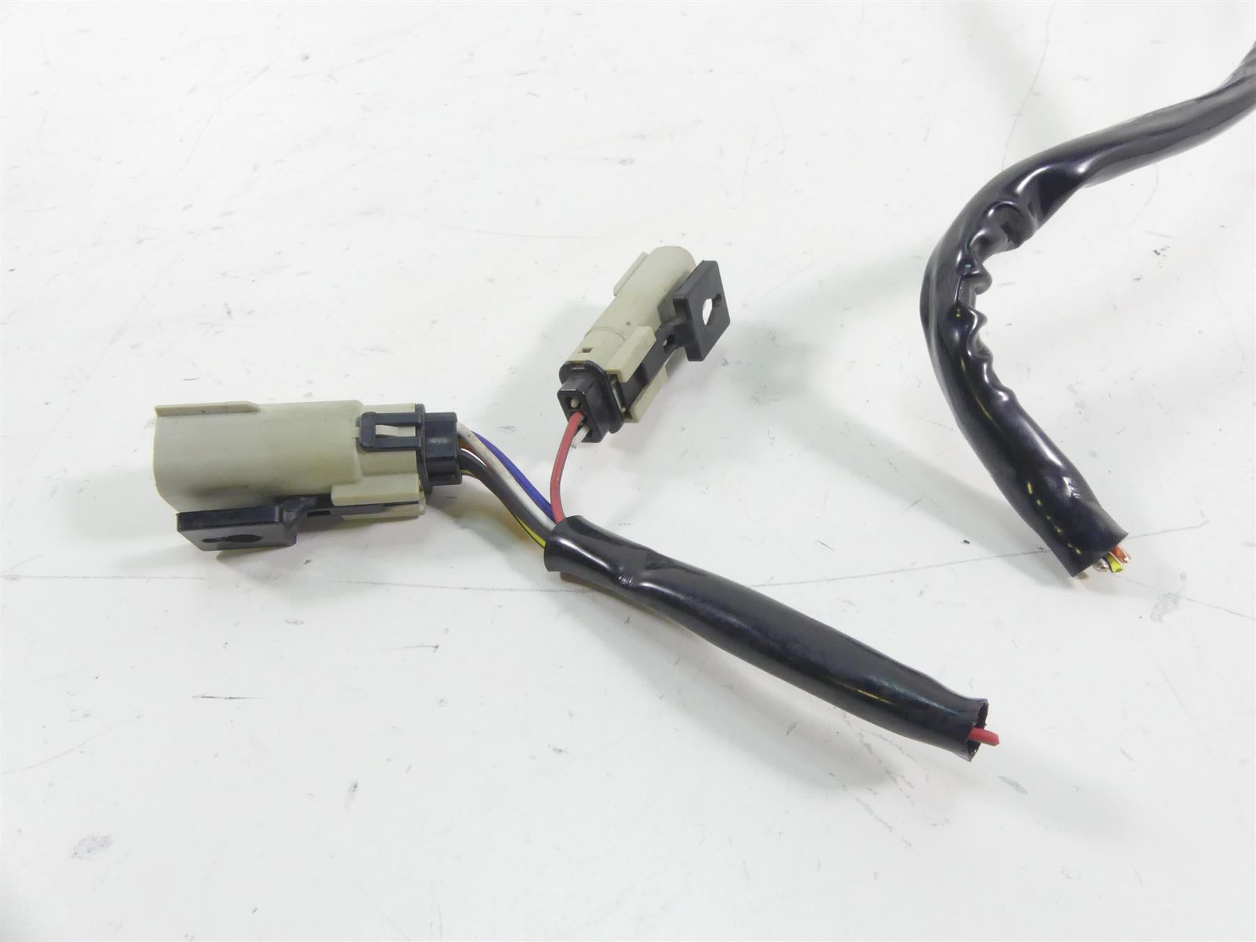 2007 Harley Touring FLHR SE CVO Road King Left Cruise Control Switch 71682-06A {{ shop.shopifyCountryName }} - Mototech271
