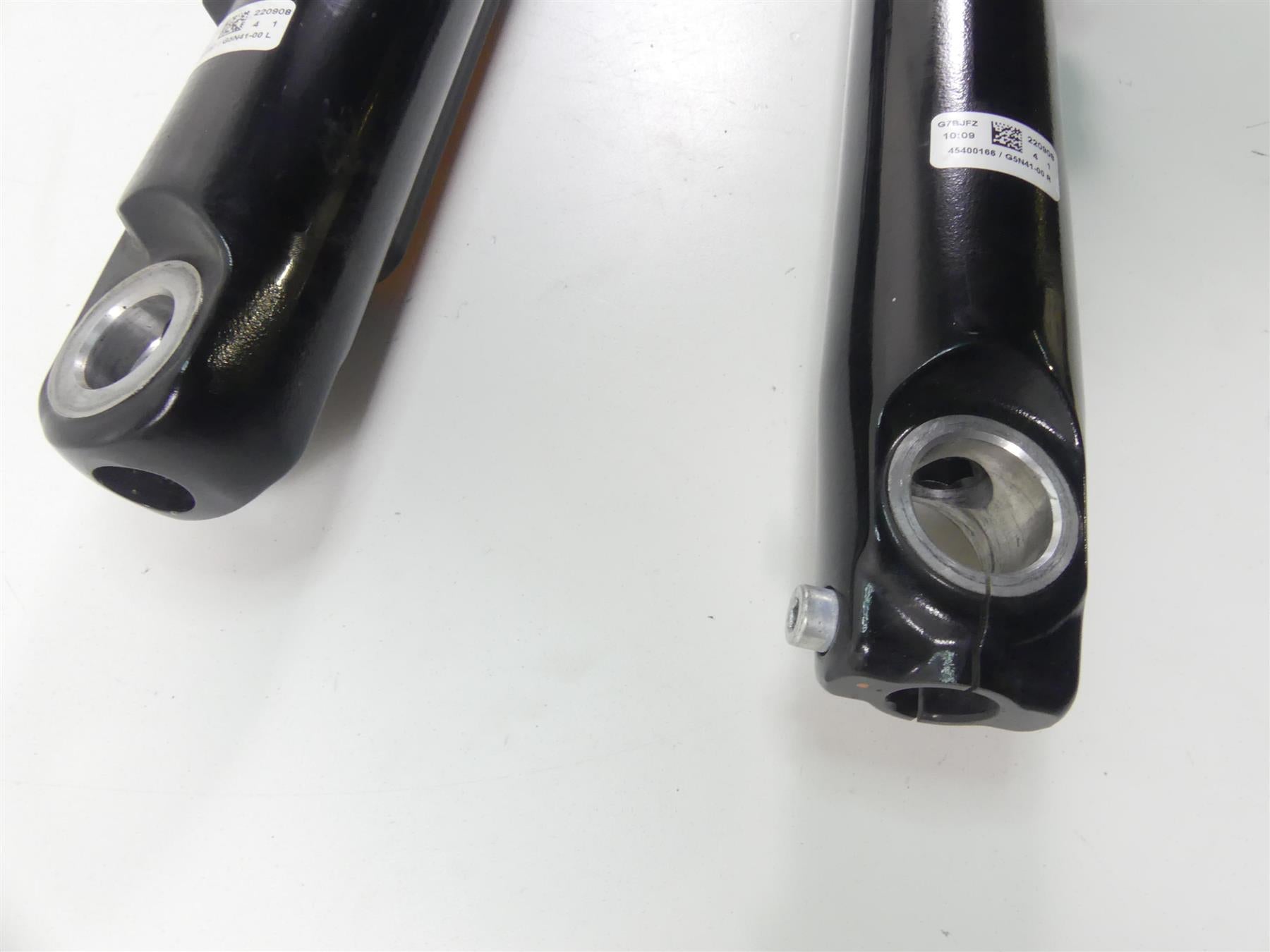 2022 Harley Softail FXBBS Street Bob Straight Front Fork Legs 45400166 45400167 {{ shop.shopifyCountryName }} - Mototech271