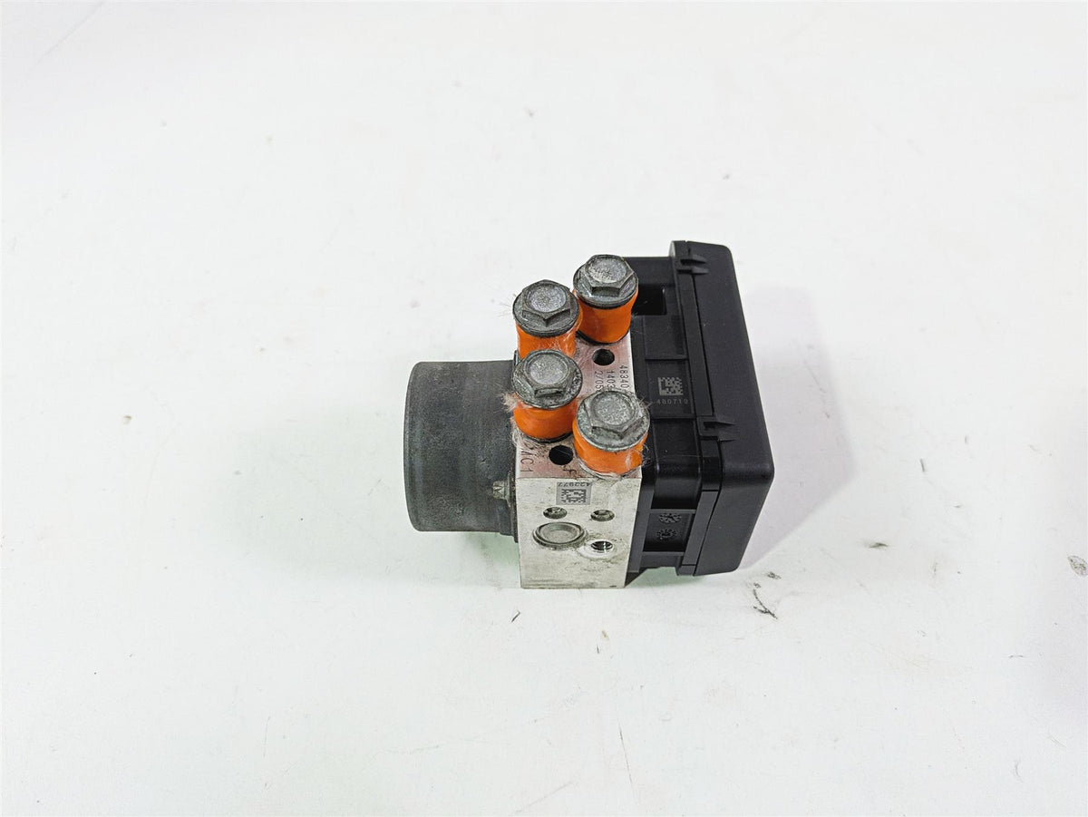 2015 Harley FXDF Dyna Fat Bob Abs Brake Pump Pressure Module 48340-12 {{ shop.shopifyCountryName }} - Mototech271