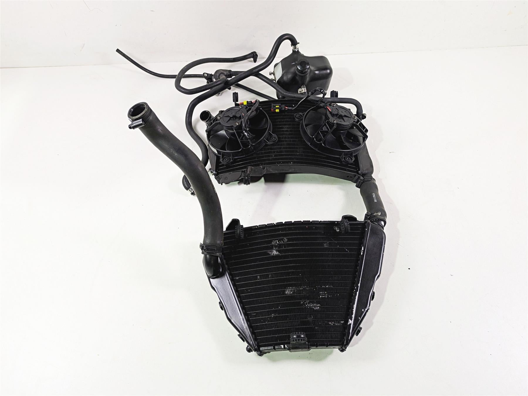 2010 Ducati Streetfighter 1098 S Upper Lower Coolant Radiator Set 54840841A
