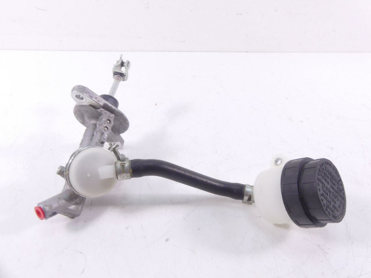 2017 Yamaha YXZ1000R EPS SS Nissin Main Brake Master Cylinder 11/16 2HC-2583T-10 {{ shop.shopifyCountryName }} - Mototech271