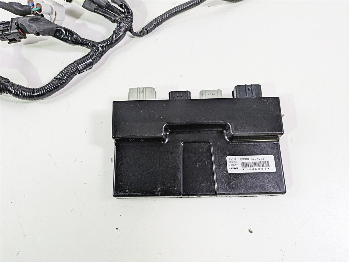 2025 Honda CBR600RR Abs Cdi Ecm Ecu Control Module & Wiring - Read 38600-MJC-L12 {{ shop.shopifyCountryName }} - Mototech271