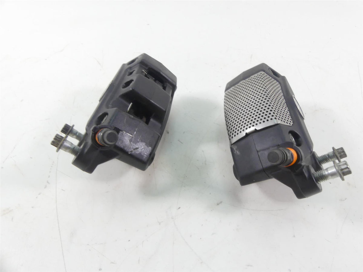 2014 Harley Touring FLHX Street Glide Front Brake Caliper Set - Read 43027-08 {{ shop.shopifyCountryName }} - Mototech271