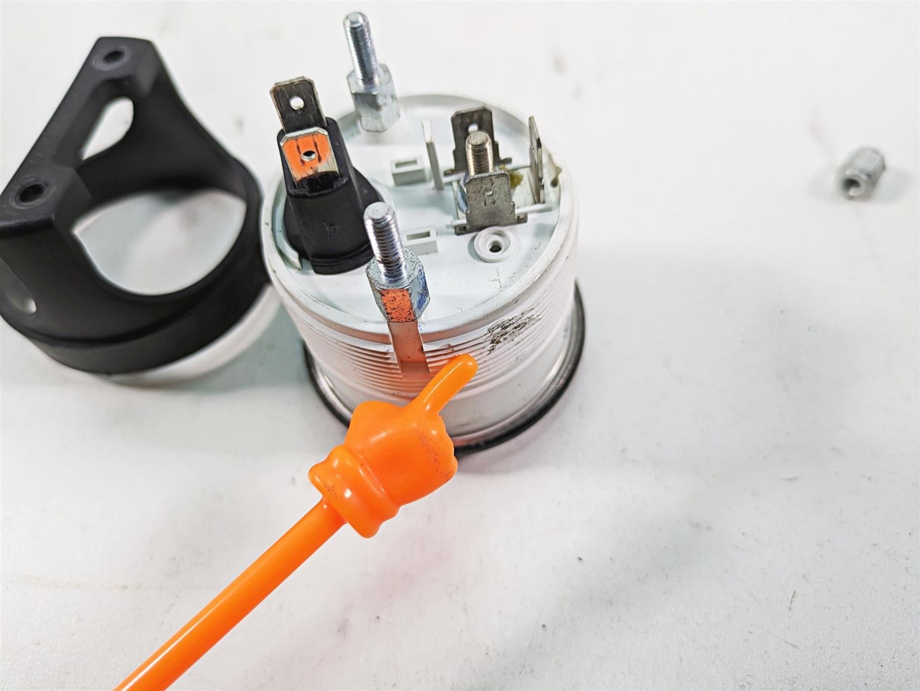 2011 Harley Touring FLTRU Road Glide Oil Pressure Gauge Instrument 75032-99B {{ shop.shopifyCountryName }} - Mototech271