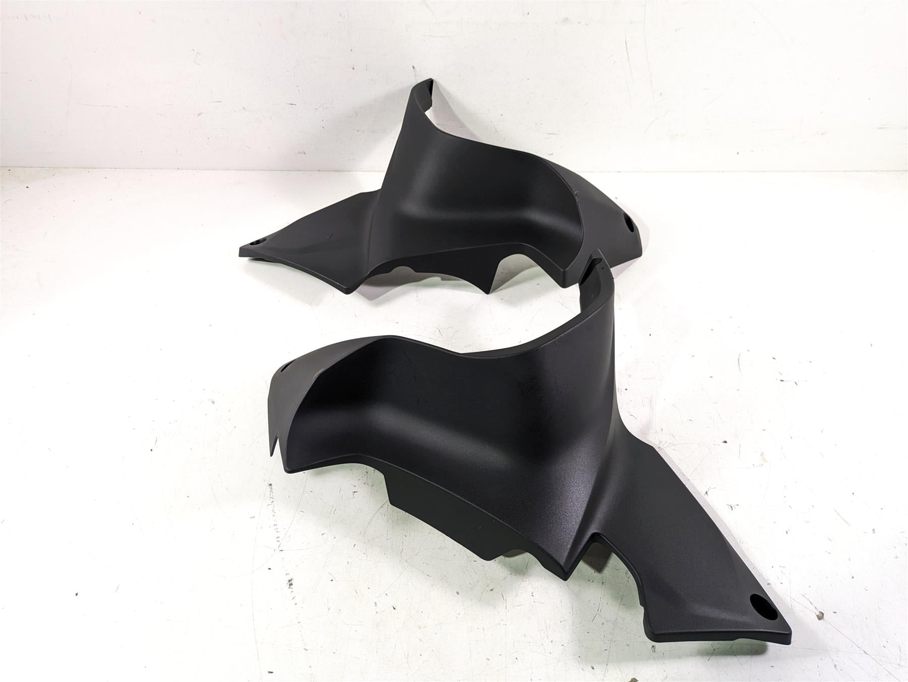 2022 BMW R1250 RT K052 Lower Rear Engine Cover Fairing Set 46639443405 {{ shop.shopifyCountryName }} - Mototech271