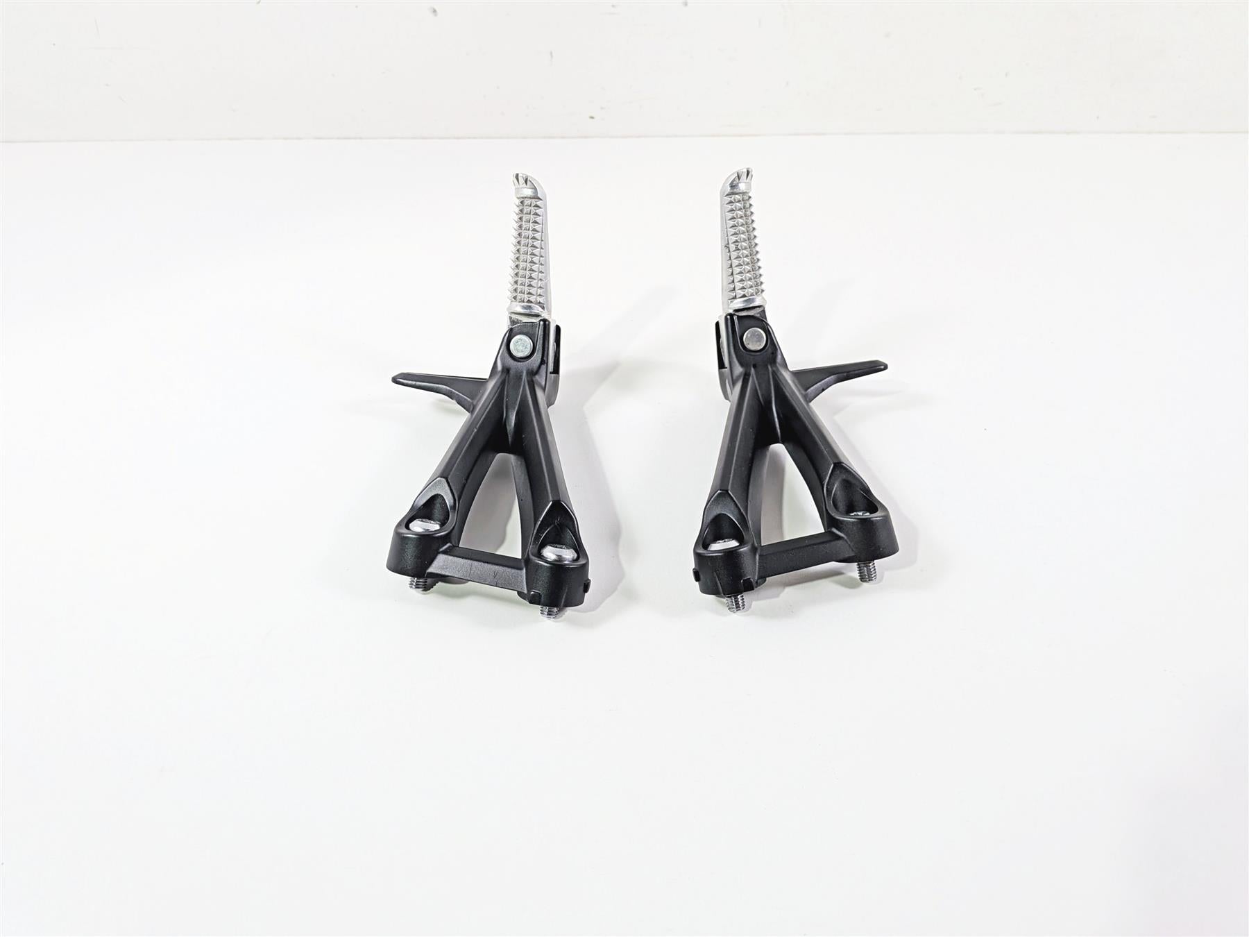 2023 Yamaha MT10 MTN1000 Rear Passenger Footpeg Rest Set 1RC-2741L-01-00 {{ shop.shopifyCountryName }} - Mototech271