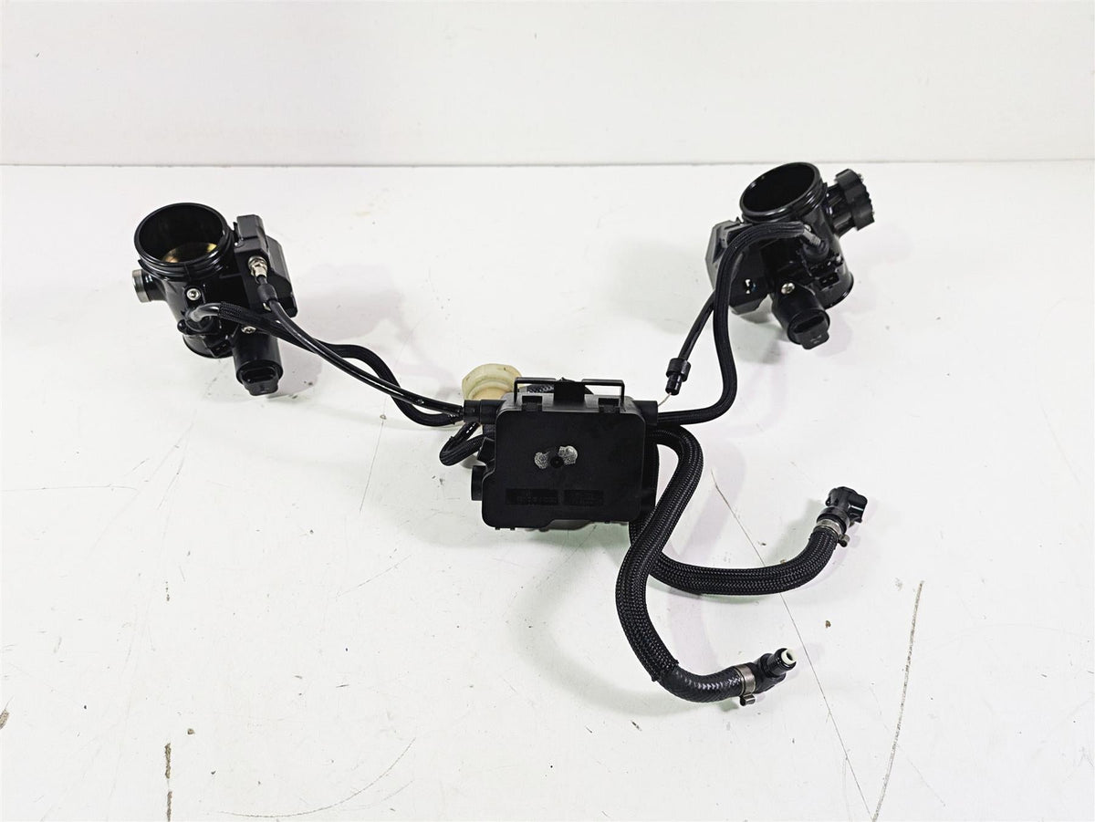2015 BMW R nineT K21 Throttle Body & Junction Set 13547705239 13547705240 {{ shop.shopifyCountryName }} - Mototech271