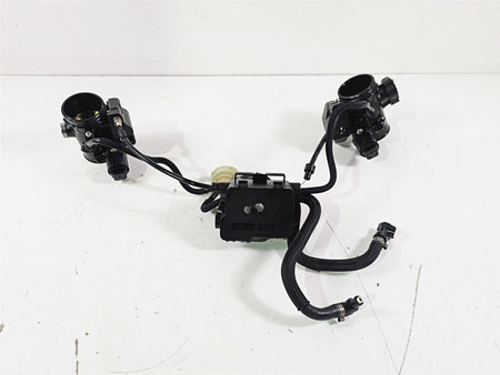 2015 BMW R nineT K21 Throttle Body & Junction Set 13547705239 13547705240 {{ shop.shopifyCountryName }} - Mototech271